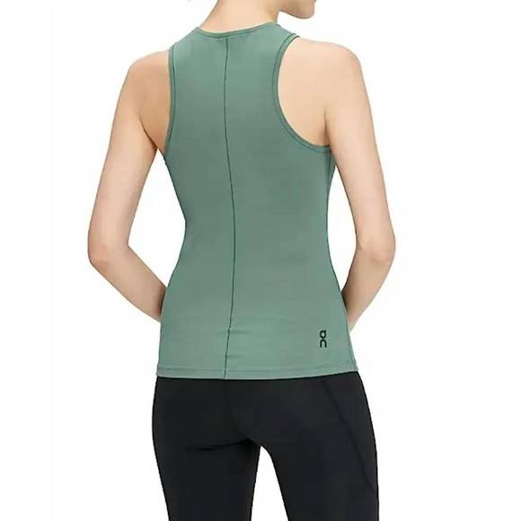 NEW ON RUNNING movement tank top in ivy - Picture 2 of 3
